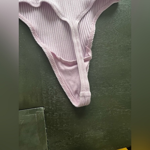 Aritizia Wilfred Free Size Small Sleeveless Lilac Spaghetti Strap Body Suit - Picture 5 of 5